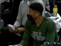 LOL-上海队逆转雄鹿，戈贝尔点燃赛场