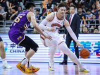 IM电竞博彩-关于吉林队轻取骑士，王哲林统治全场的信息