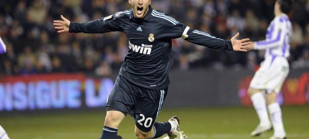 IM电竞官网入口-赛道上的逆袭，索伯车队如何逆转梅赛德斯，维斯塔潘带队取胜