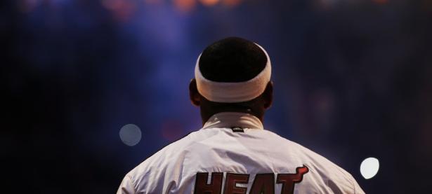 IM英雄联盟竞猜-绿茵场与乒乓台的双重奏，葡萄牙横扫德国，梁靖崑惊艳四座