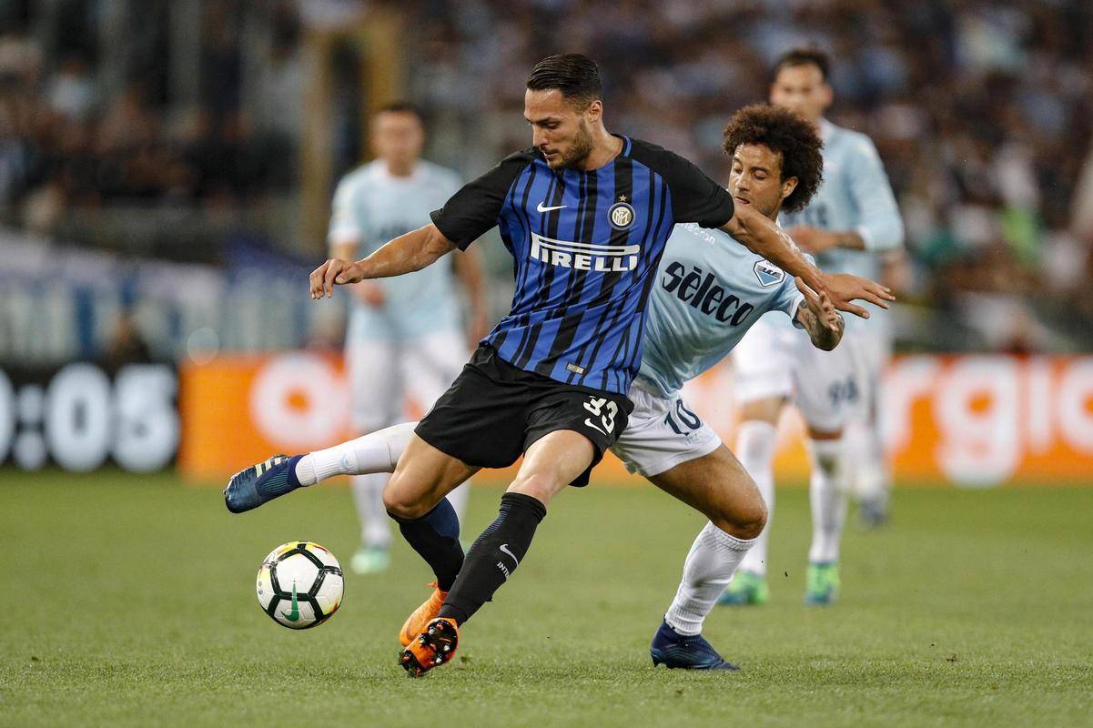 AC米兰失守意甲榜首,拉齐奥反超取得领先的简单介绍 AC米兰失守意甲榜首,拉齐奥反超取得领先的简单介绍