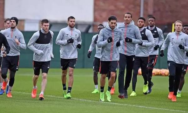 加拿大队积极备战世界杯,全力以赴 加拿大队积极备战世界杯,全力以赴