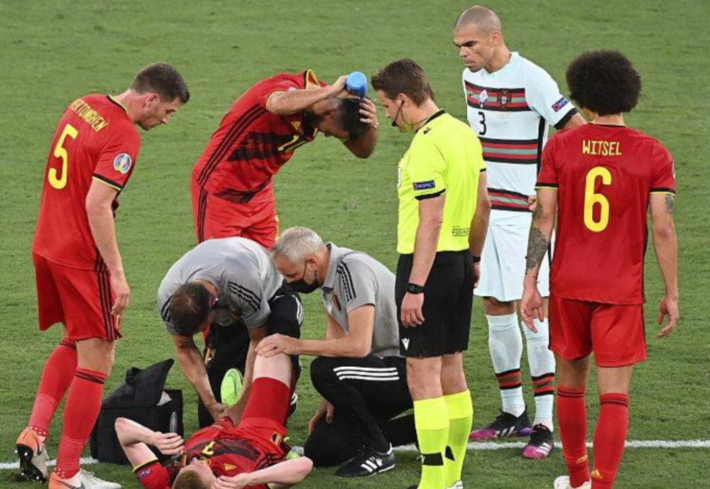 荷兰艰难淘汰冰岛,成功晋级欧洲杯 荷兰艰难淘汰冰岛,成功晋级欧洲杯