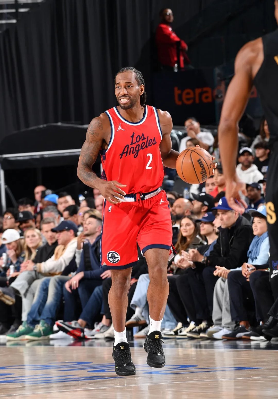 包含快船完胜太阳,莱昂纳德场上统治力无人能敌的词条 包含快船完胜太阳,莱昂纳德场上统治力无人能敌的词条