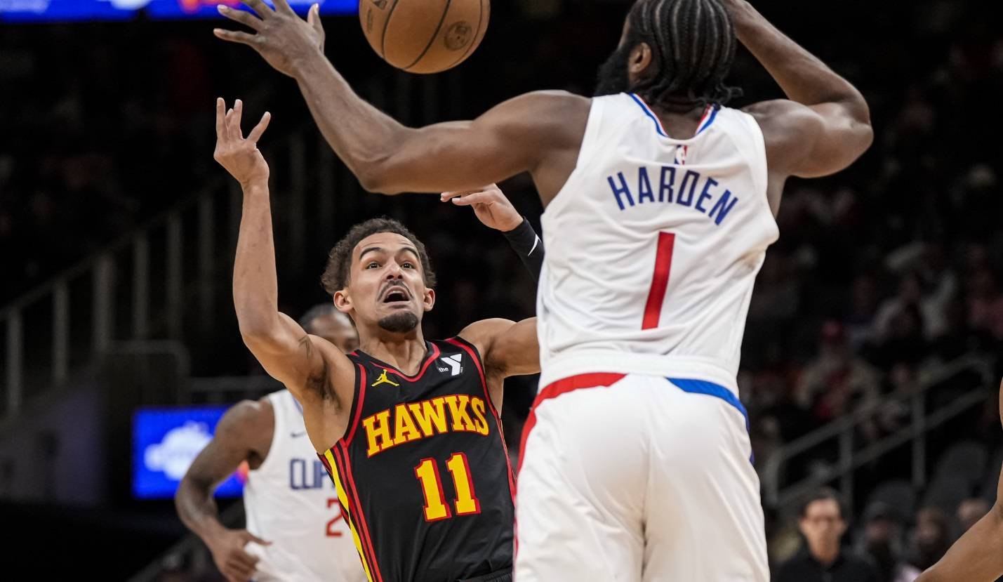 灰熊主场逆转老鹰，联手拿下胜利的简单介绍