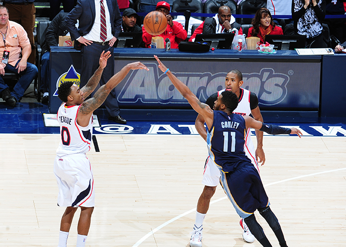 灰熊主场逆转老鹰，联手拿下胜利的简单介绍