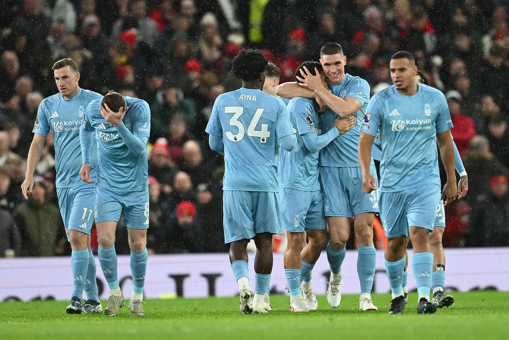 包含西汉姆联客场主帅失败，球队战绩直线下滑的词条