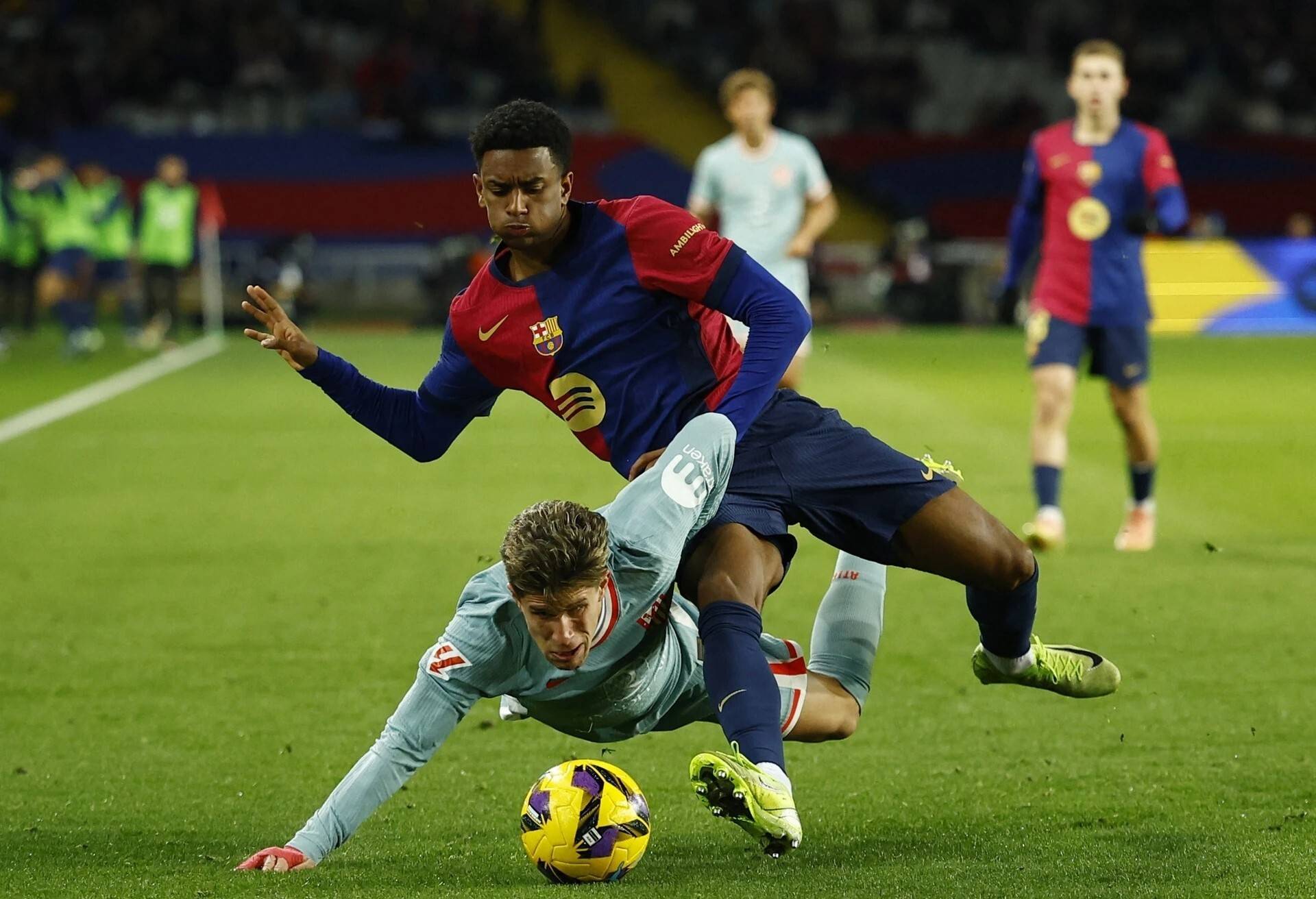 巴塞罗那主帅赞扬球员训练态度,备战全力的简单介绍 巴塞罗那主帅赞扬球员训练态度,备战全力的简单介绍