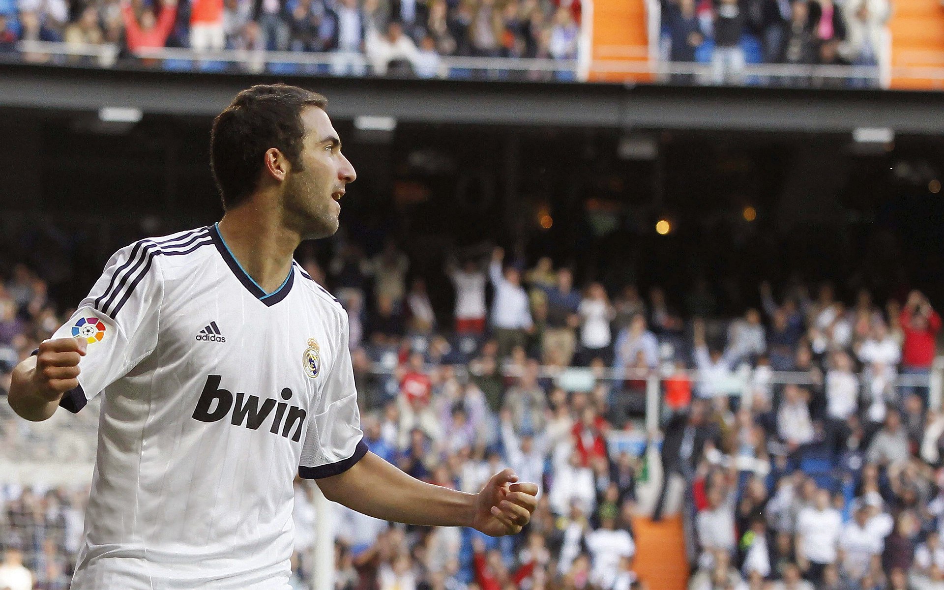 西决生死战之夜,巴斯托尼赛后评分拉满,钢铁防线铸就传奇