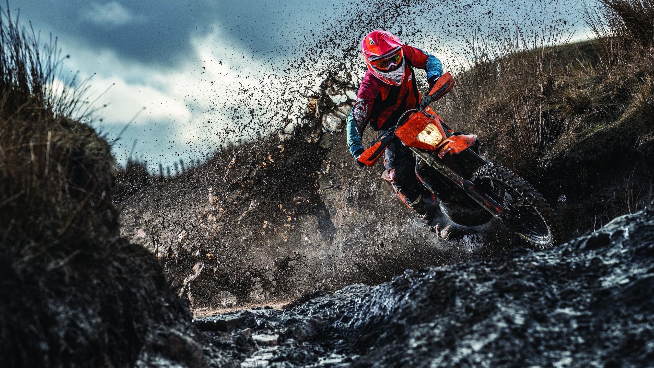 绝境之光，贝林厄姆导演里昂奇迹，乌拉圭翻盘夜见证新王诞生